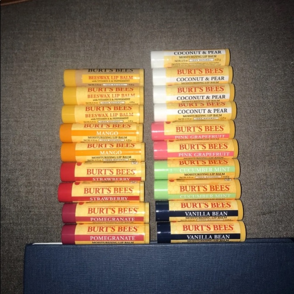 19 burt’s bees chapsticks